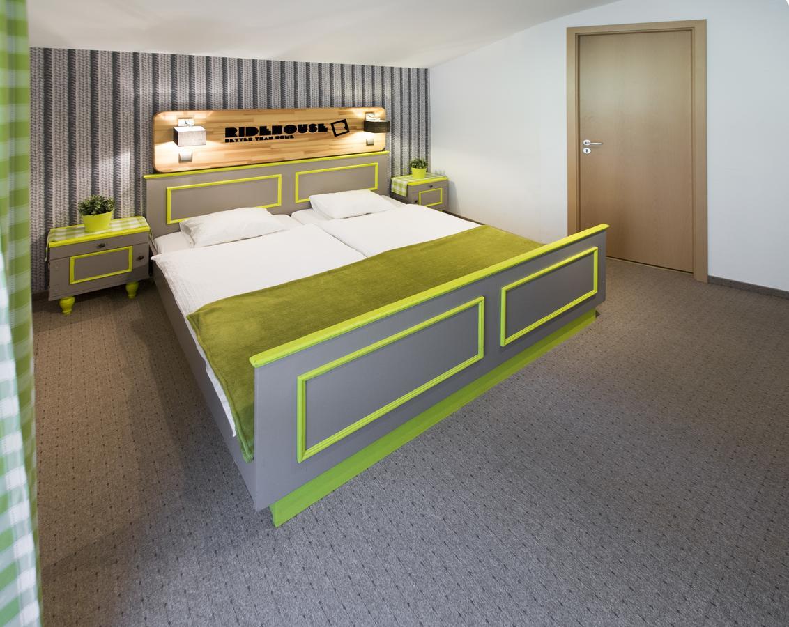 シュラートミンク Ridehouse Bed & Breakfast エクステリア 写真