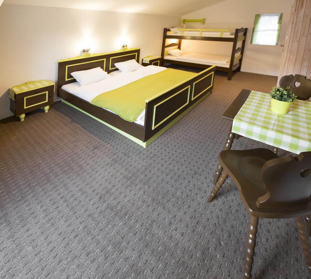 シュラートミンク Ridehouse Bed & Breakfast エクステリア 写真